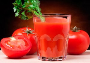 помогает ли томатный сок от похмелья
